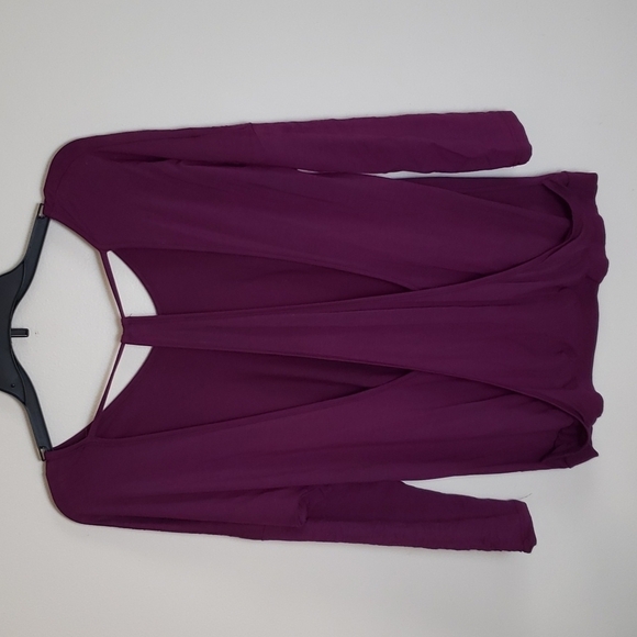 Amazon Brand long sleeve top, open back, t bar back, unique, purple. Sz Large - Picture 5 of 6